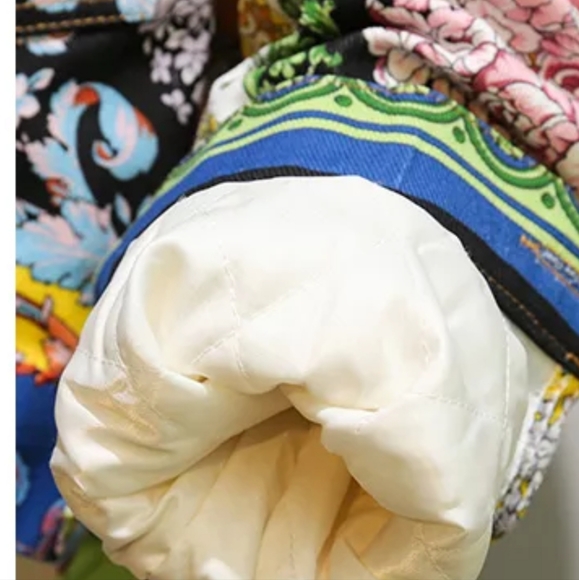 ❤️SOLD ♥️NWT Fur short is Embroidery Denim Jacket. XL. - Picture 4 of 15